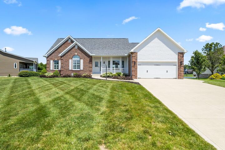 Property Photo:  2232 Flagstick Drive  OH 43302 