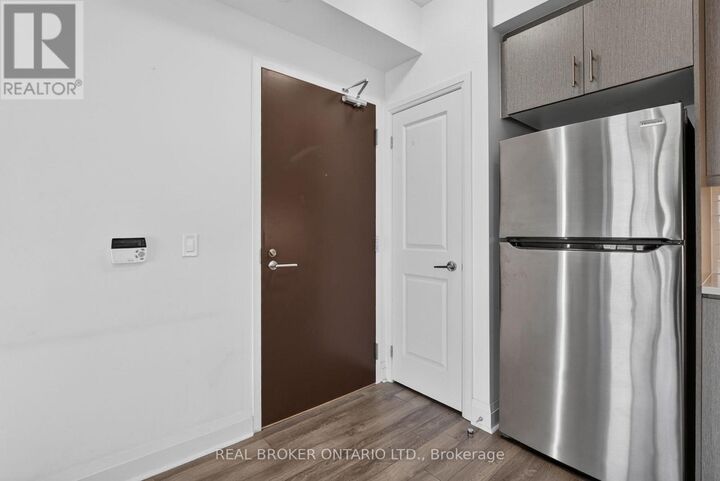 Property Photo: 15 Zorra Street 1201 ON M8Z 4Z6