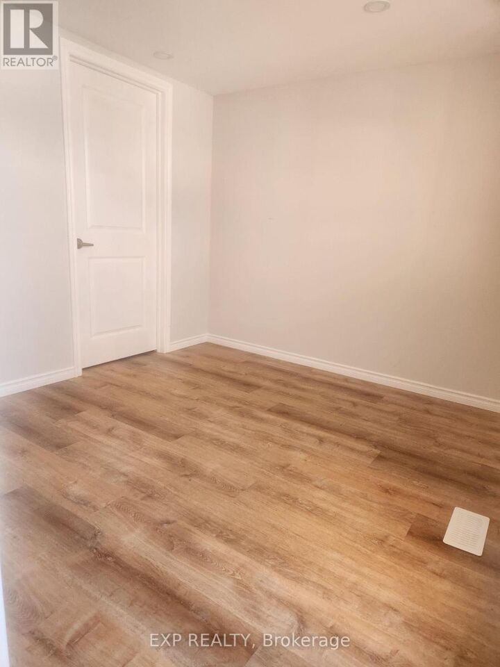 Property Photo:  71 Lakeshore Road East  ON L0L 2E0 