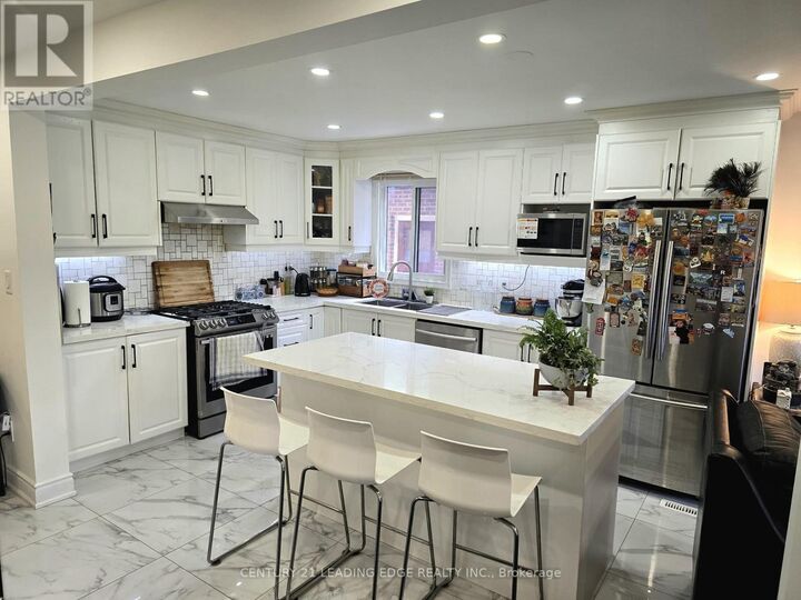 Property Photo: 11 Radford Crescent Main Flr ON L3P 4A2