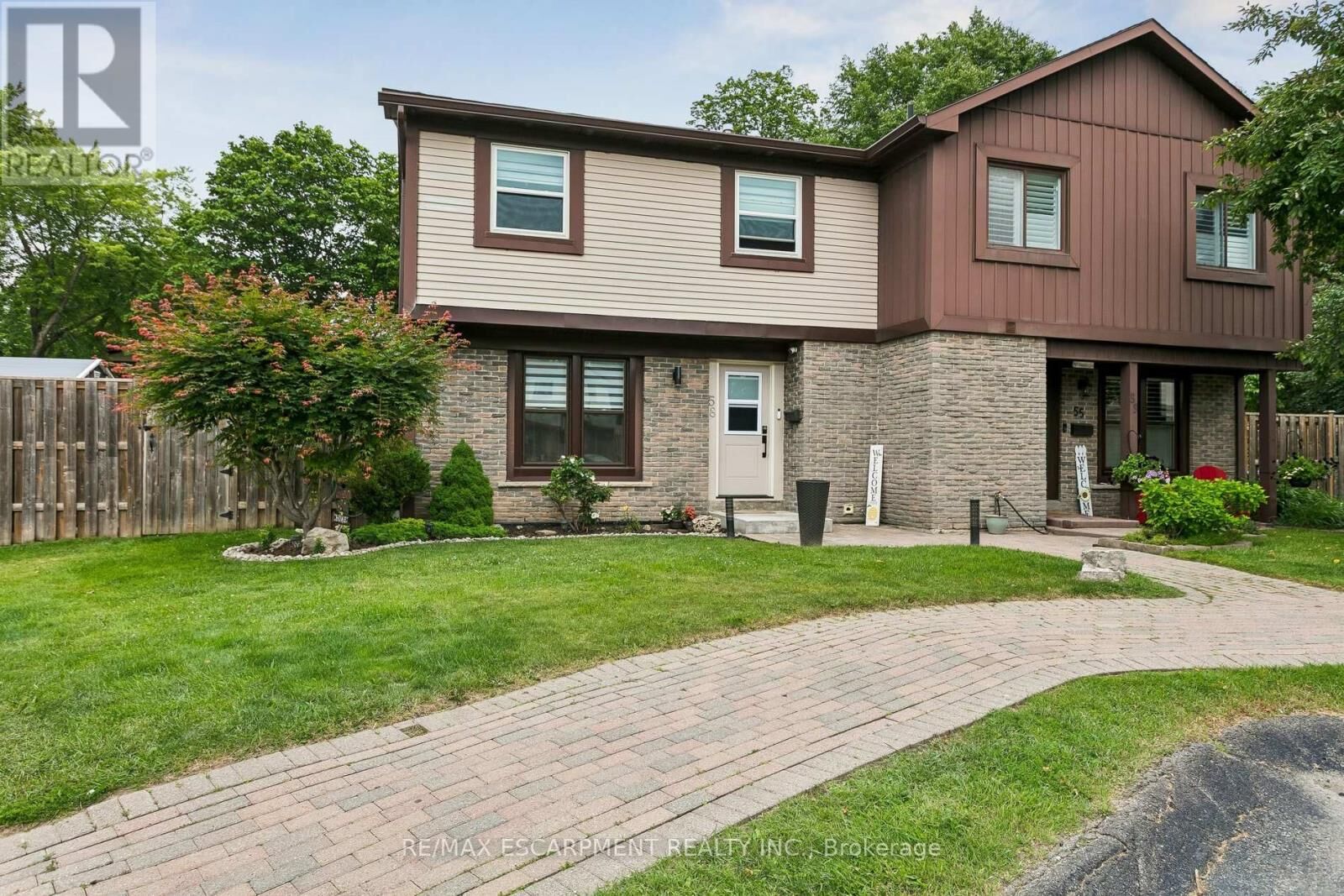 Property Photo:  6650 Falconer Drive 58  ON L5N 1B5 