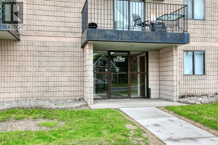 Property Photo:  3355 Sandwich 102  ON N9C 1B2 