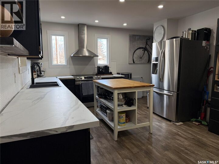 Property Photo:  450 6th Street  SK S0G 0V0 