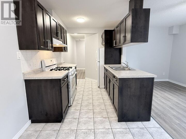 Property Photo: 116 North Wyndham Street 2 ON N1H 4E8