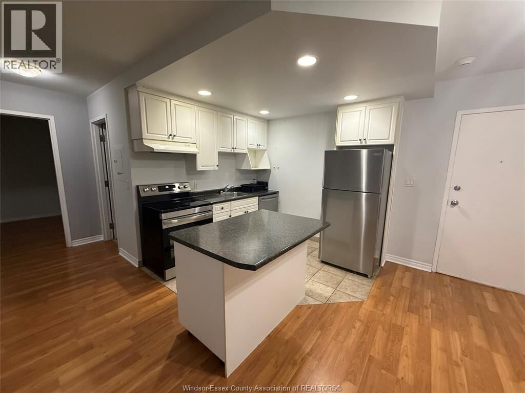 Property Photo:  511 Pelissier Street 302  ON N9A 4L2 