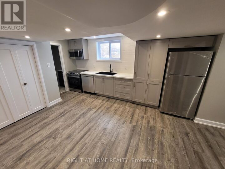 Property Photo: 205 Cardinal Street Lower ON L4M 6G8