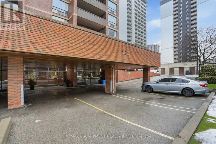 Property Photo: 222 Jackson Street West 606 ON L8P 4S5