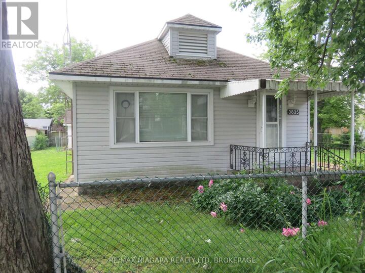 Property Photo:  3835 Roxborough Avenue  ON L0S 1B0 