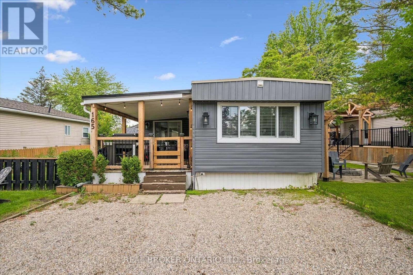 Property Photo: 165 Cedar Crescent ON N1M 2W5