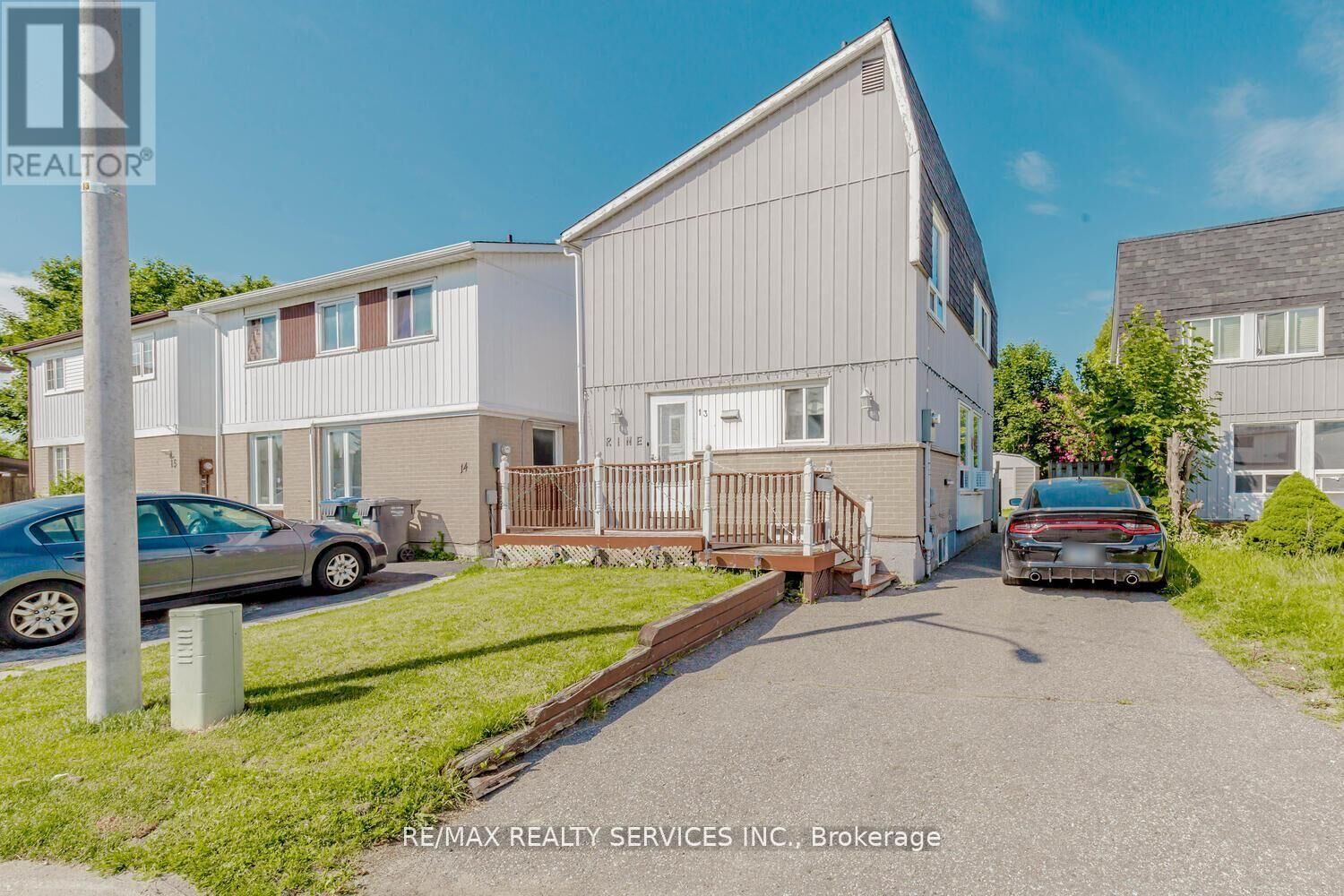 Property Photo:  13 Greenbush Court  ON L6S 2K2 