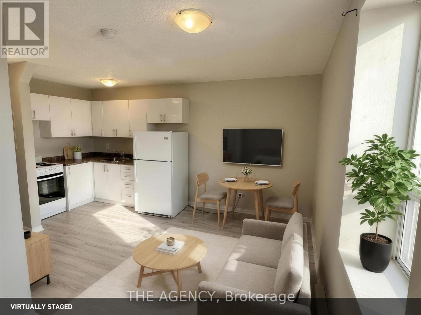 Property Photo: 45 King Avenue West 9 ON L1B 1H2