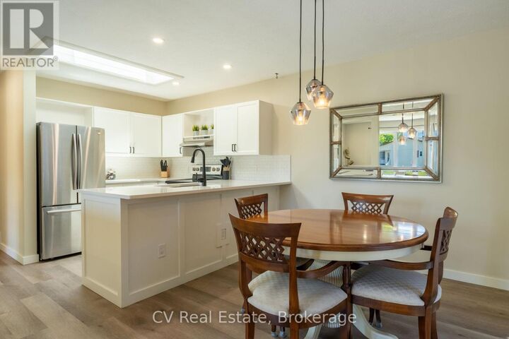 Property Photo:  1 Birchwood Court  ON N4L 1T9 
