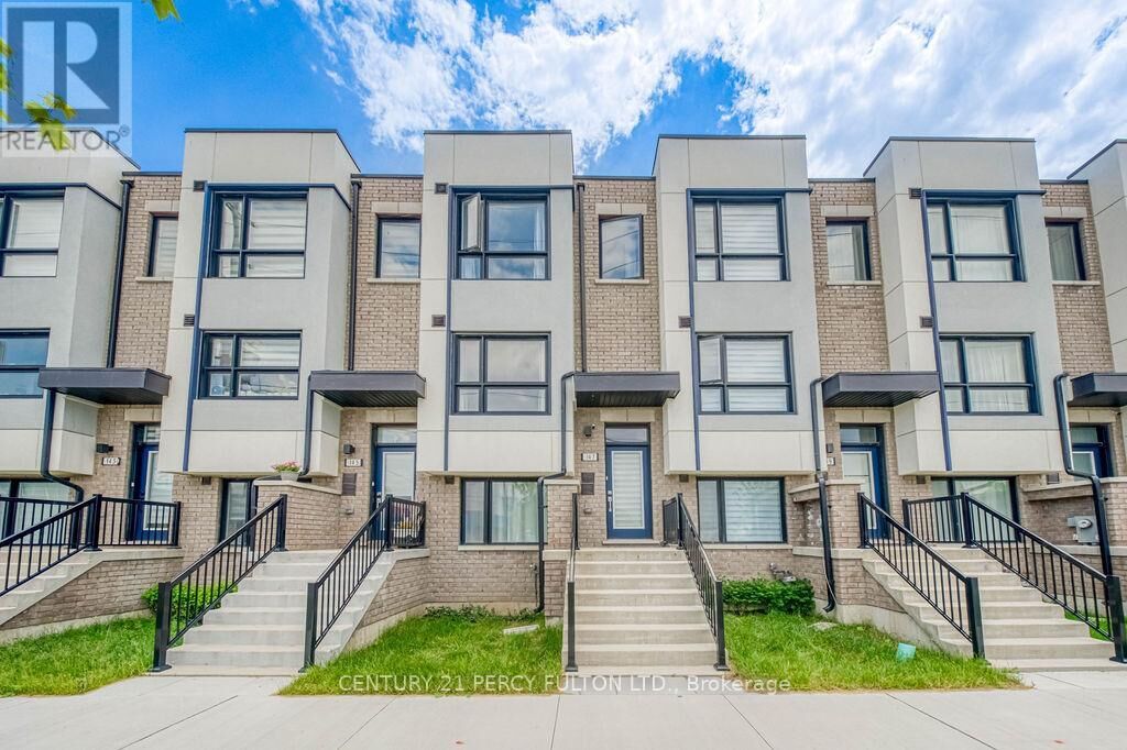 Property Photo:  147 Hunt Street  ON L1S 7M3 
