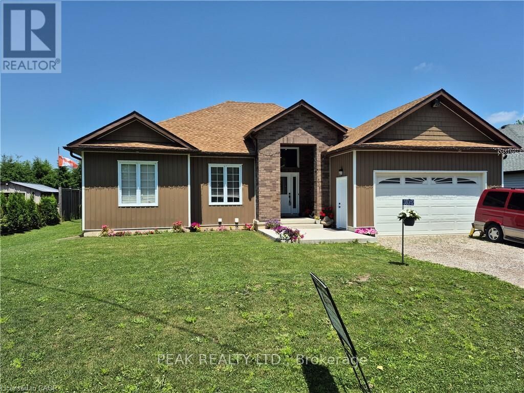 Property Photo:  38812 Vienna Street  ON N0M 2R0 