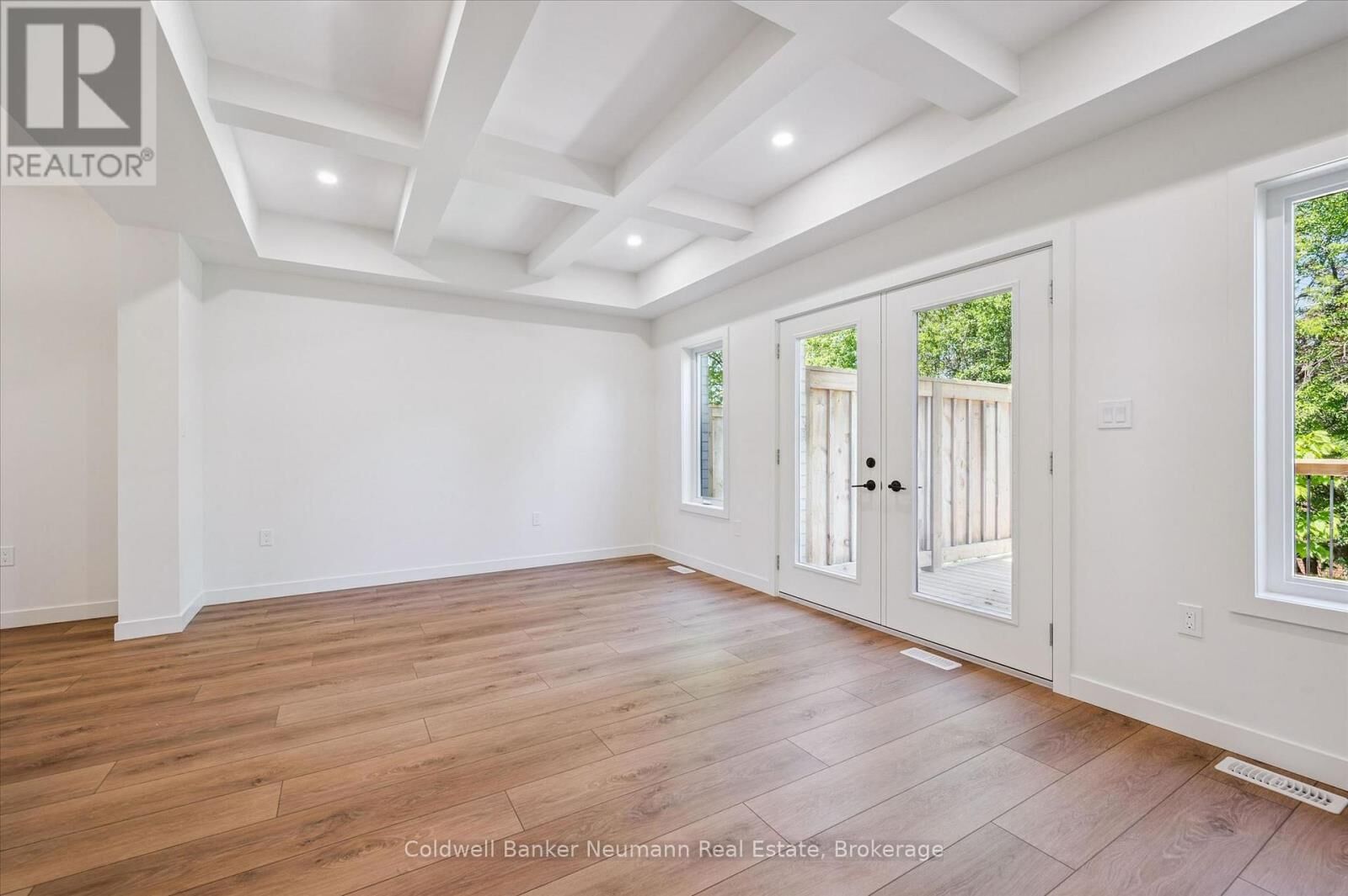 Property Photo:  16 Fieldstone Lane  ON N0B 1S0 