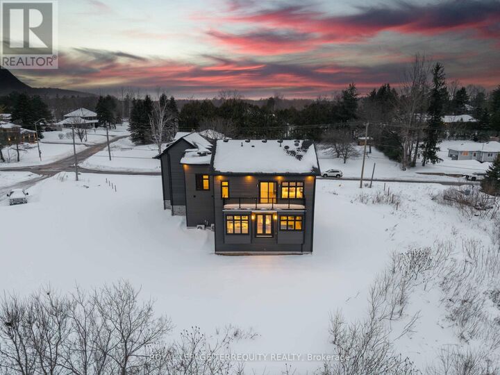 Property Photo:  17 Connor Drive  ON L4A 2Z1 