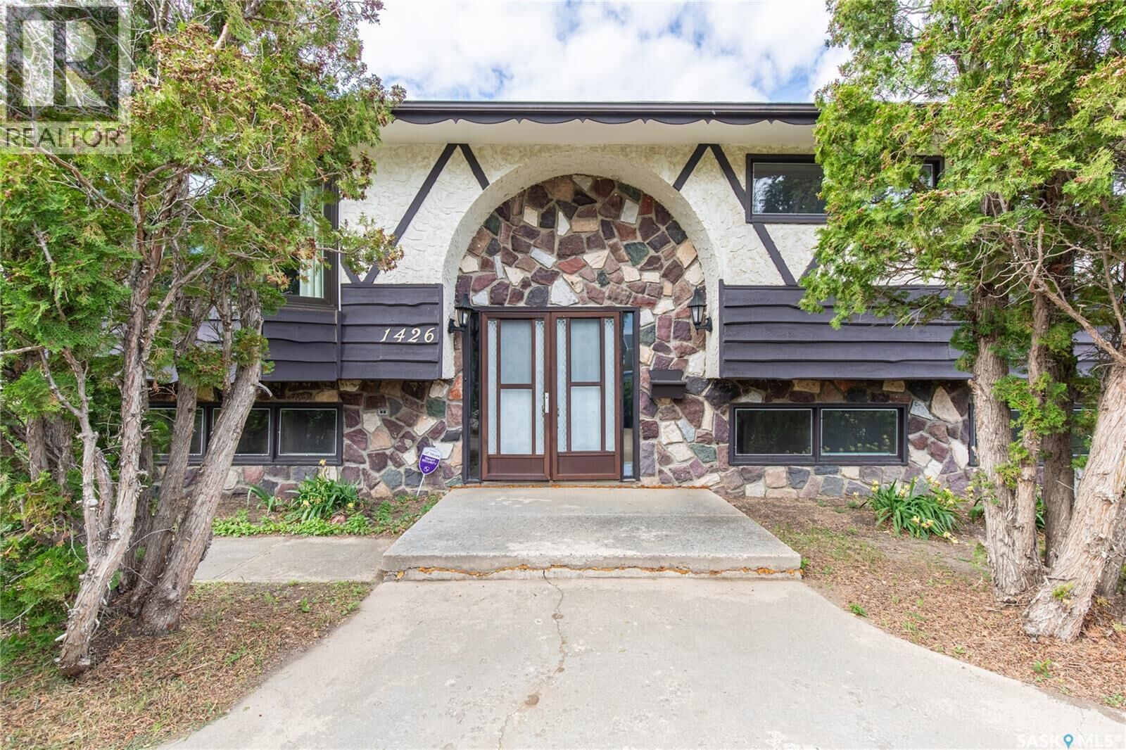 Property Photo: 1426 Spadina Street SK S6H 7C9