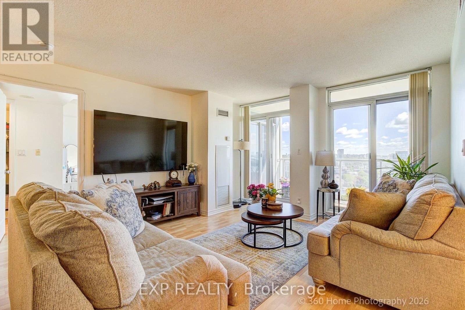 Property Photo:  8 Rean Drive 1705  ON M2K 3B9 