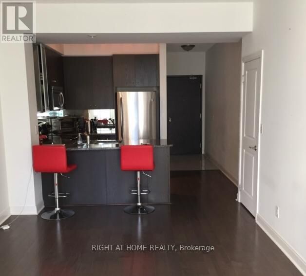 Property Photo:  21 Scollard Street 412  ON M5R 1G1 