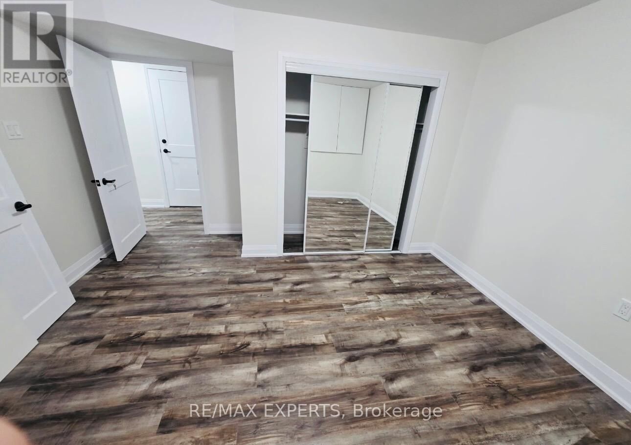 Property Photo:  3400 Erin Centre Boulevard Bsmt  ON L5M 8C3 