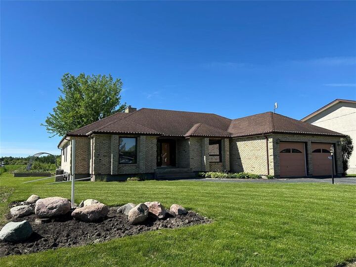 56 Louise Street — photo 1
