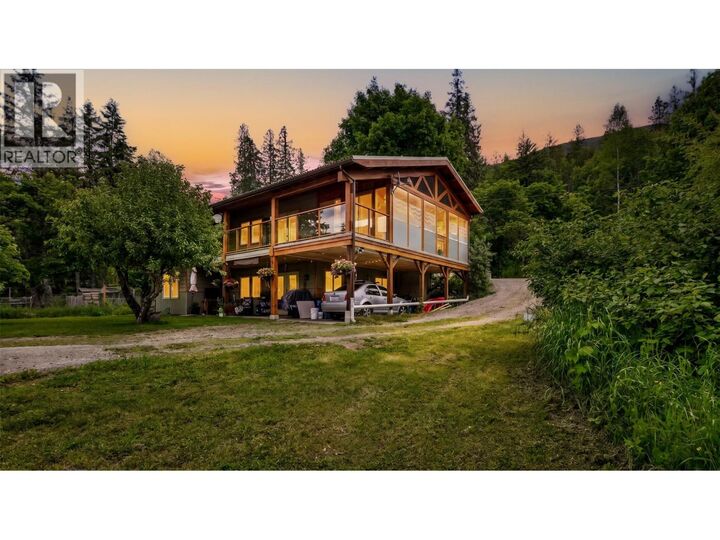 Photo de la propriété: 15865 3A Highway BC V0B 1E0