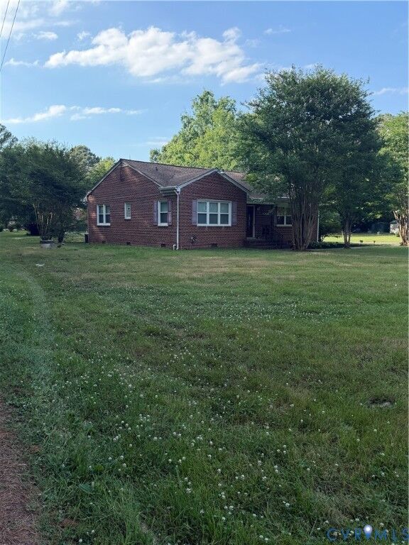 Property Photo: 7426 Boydton Plank Road VA 23803
