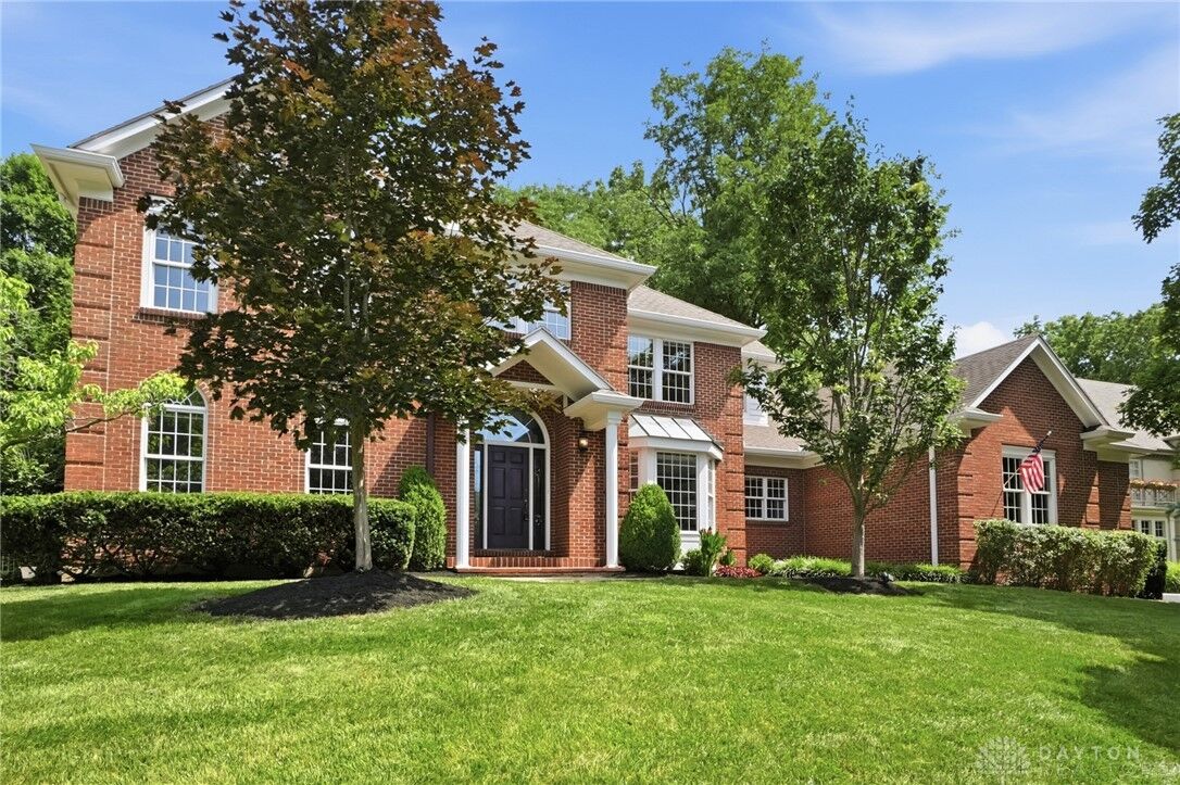 Property Photo: 1037 Thicket Walk OH 45429