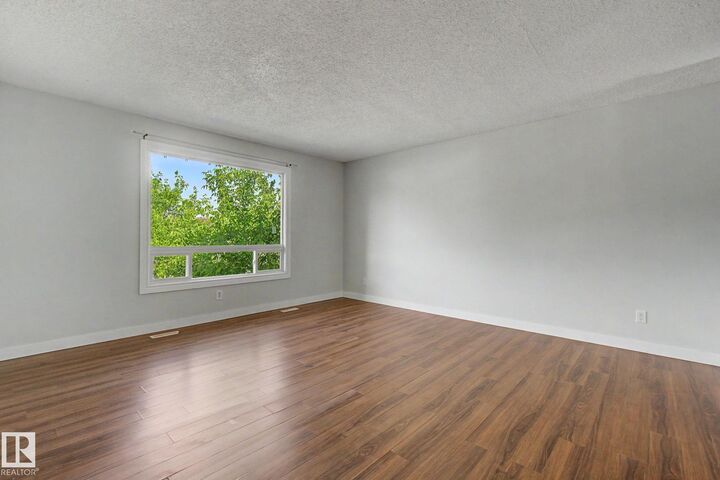 Property Photo:  1511 75 Street NW  AB T6K 2S1 