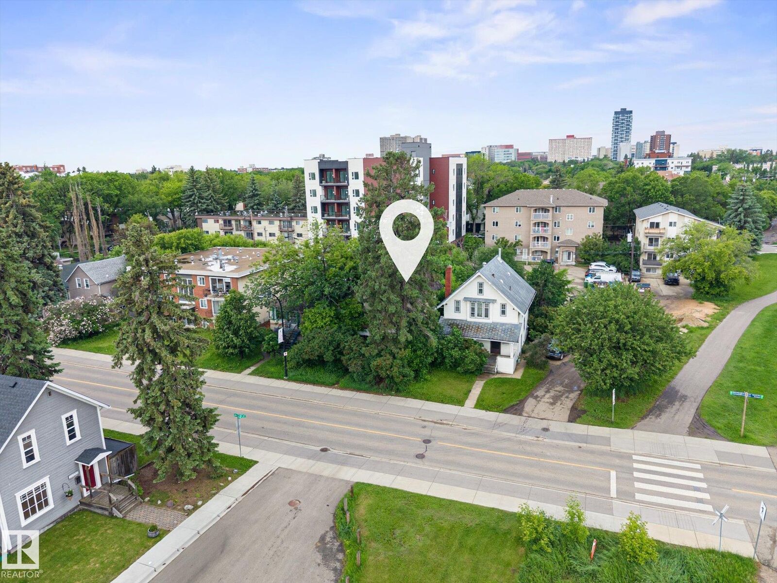 Property Photo: 8526 106 Street NW AB T6E 4J9