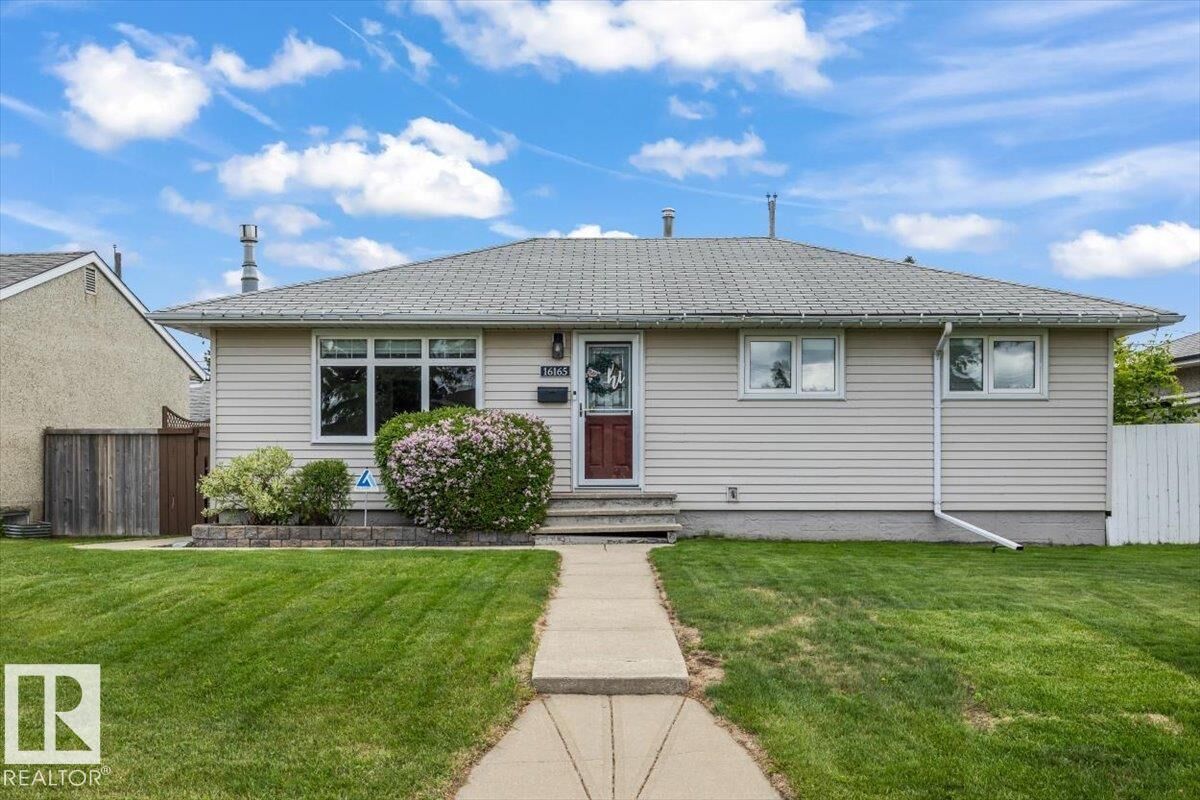 Property Photo:  16165 110B Avenue NW  AB T5P 1J6 