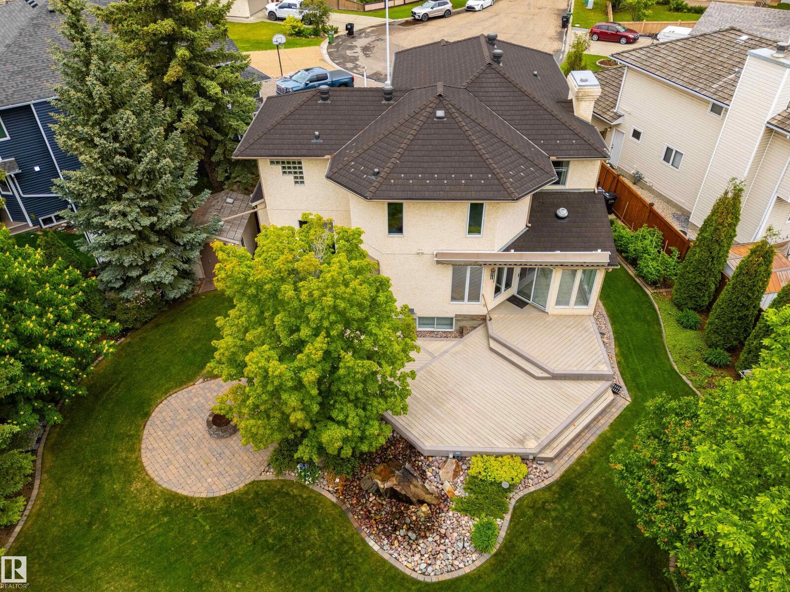 Photo de la propriété: 582 Buchanan Road NW AB T6R 1Z7