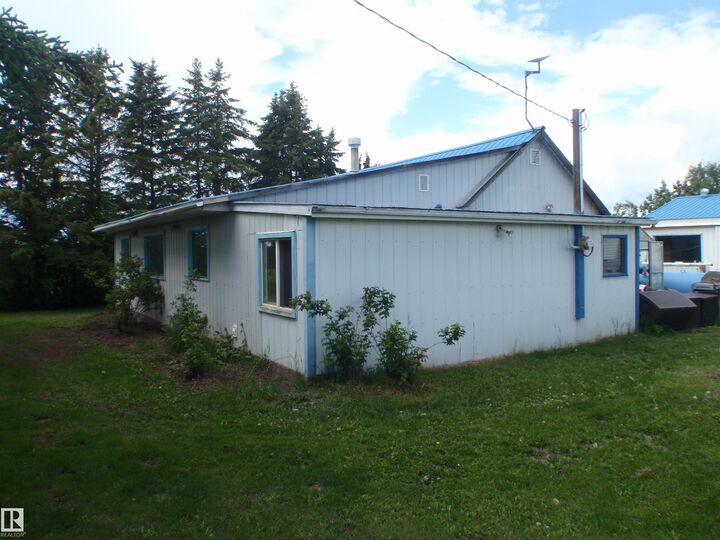 Property Photo: 59204 Range Rd 23 AB T7N 1N2