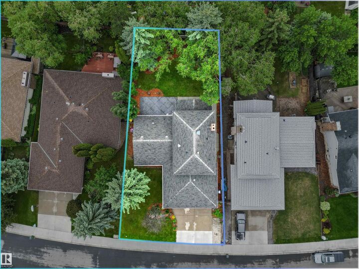 Property Photo:  155 Gariepy Crescent NW  AB T6M 1B5 