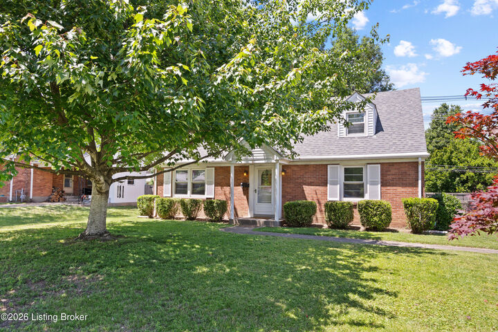 Property Photo:  2722 Shannon Dr  KY 40220 