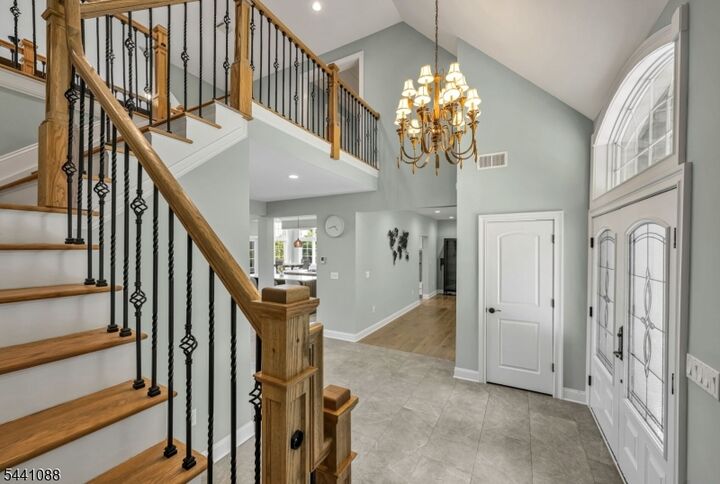 Property Photo: 5 Vernon View Dr NJ 07418