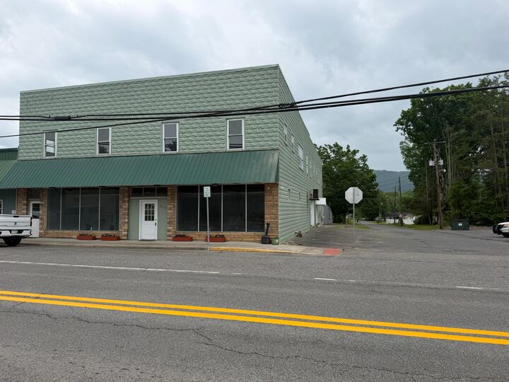 Property Photo: 526 Nicholas St WV 25984
