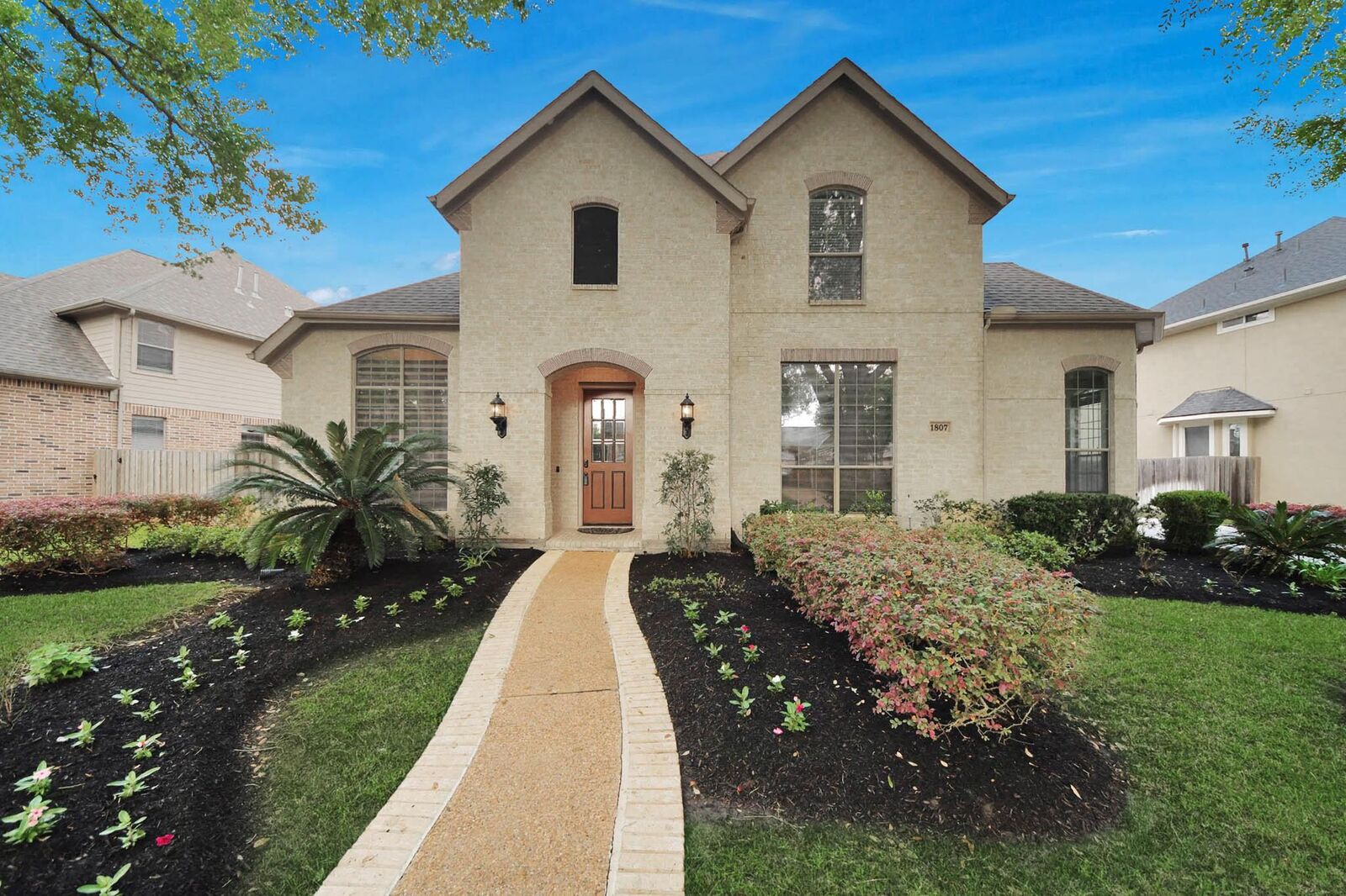 Property Photo:  1807 Ravenel Lane  TX 77479 