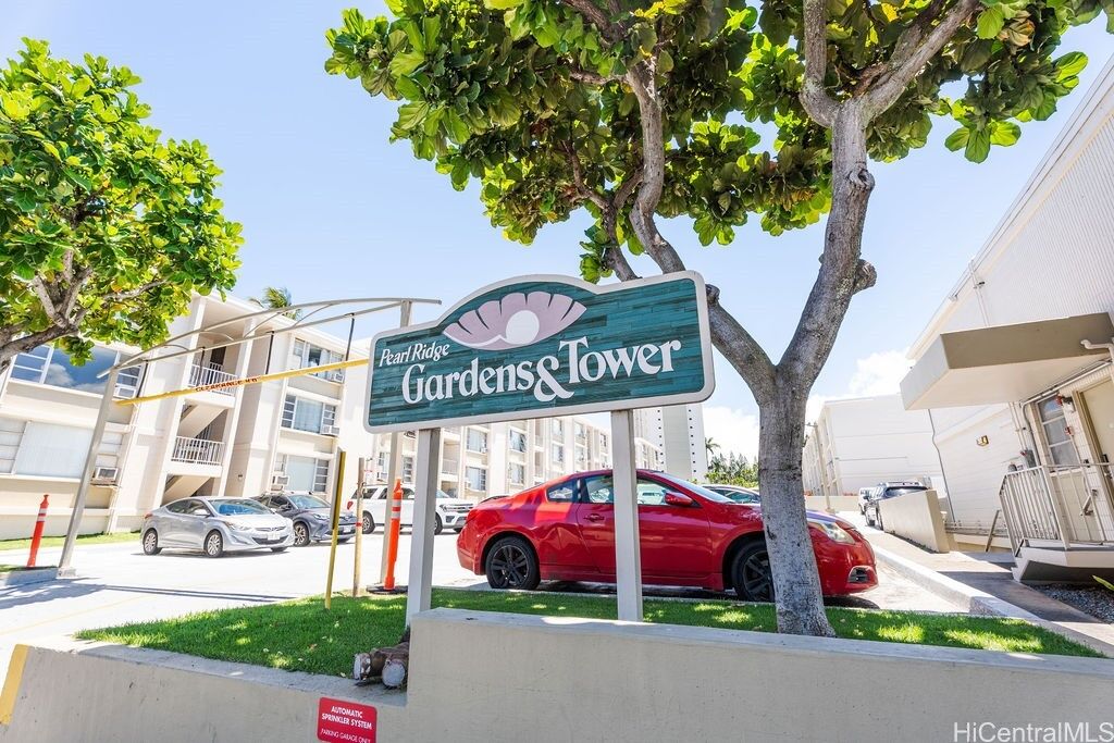 Property Photo:  98-1040 Moanalua Road 1-302  HI 96701 