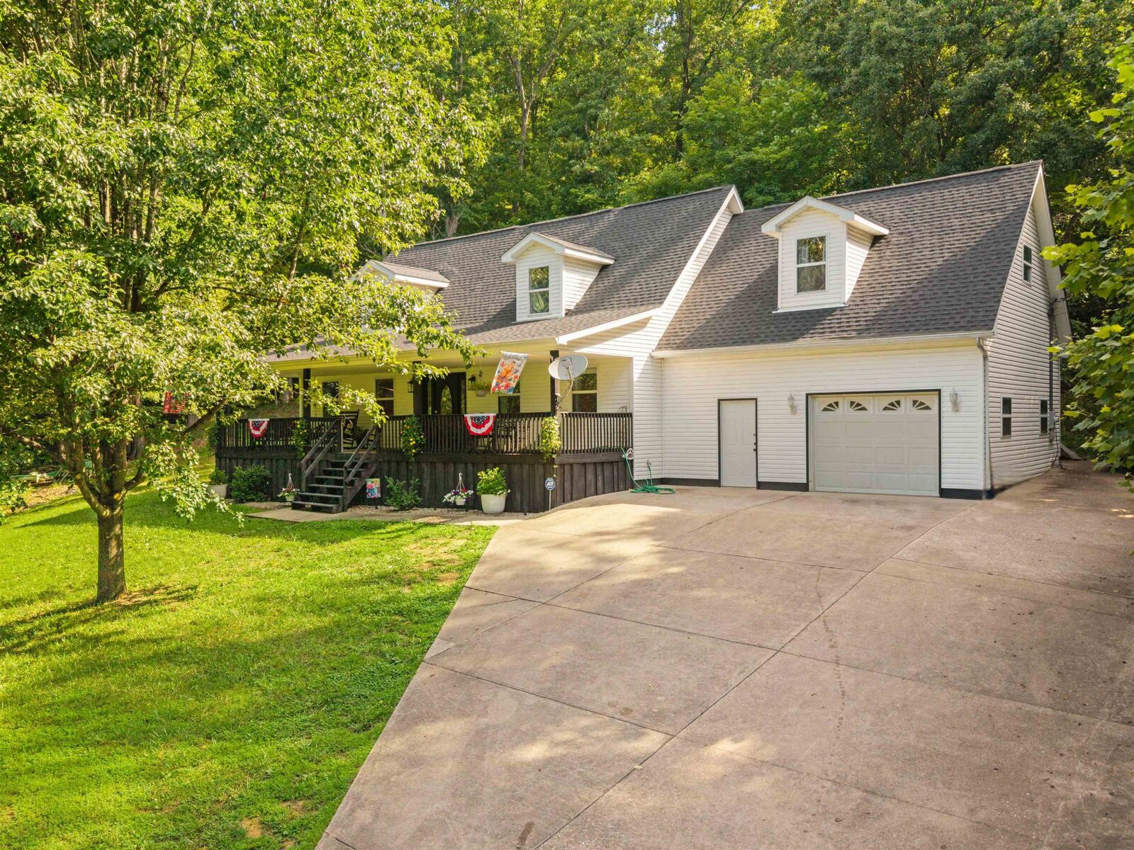 Property Photo:  2105 Whites Creek Road  WV 25555 