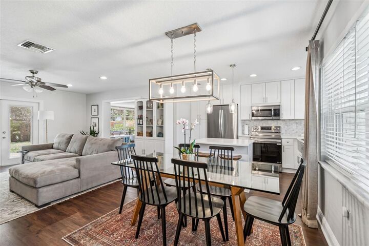 Property Photo:  4618 W Bay Court Avenue  FL 33611 
