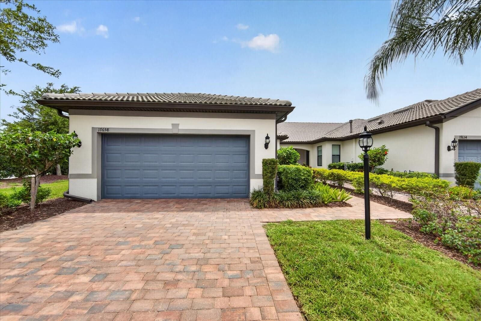Property Photo:  17658 Camden Drive  FL 34202 