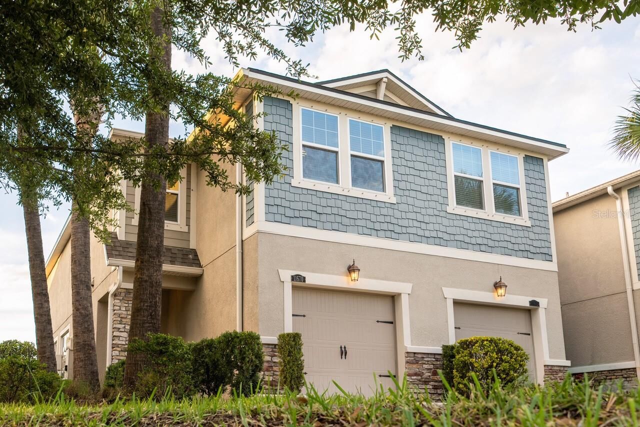 Property Photo:  11670 Cambium Crown Drive  FL 33569 