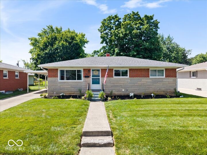 Property Photo:  5609 Meadowood Drive  IN 46224 