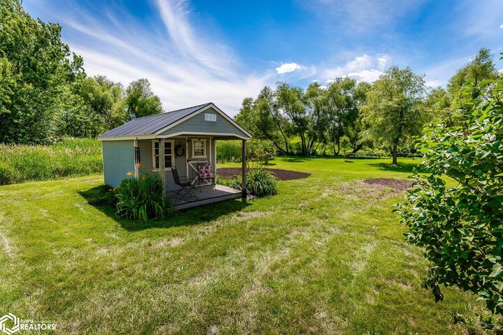 Property Photo:  1410 Greenfield Drive  IA 50158 