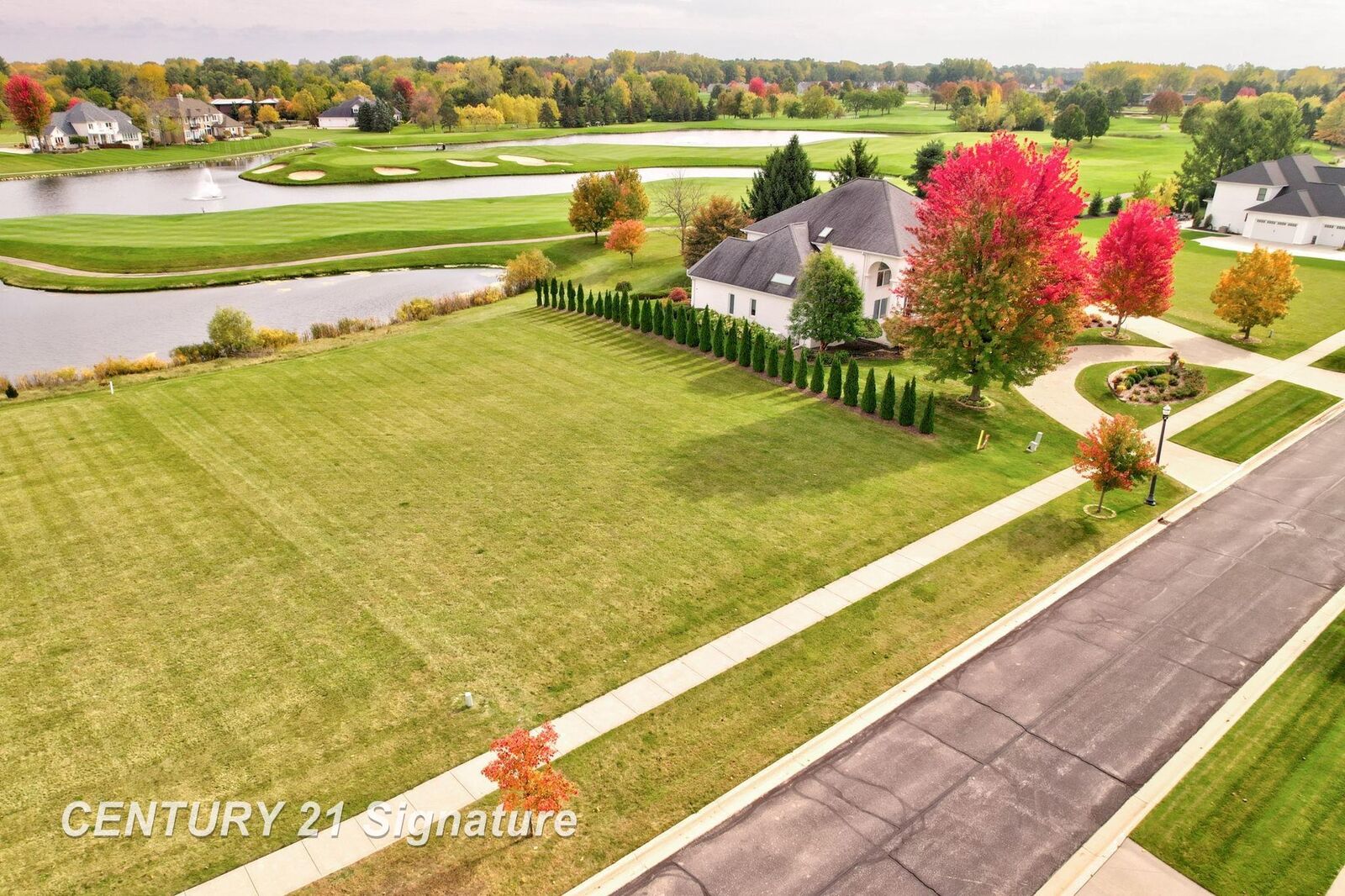 Property Photo:  33 W Grove Court  MI 48623 