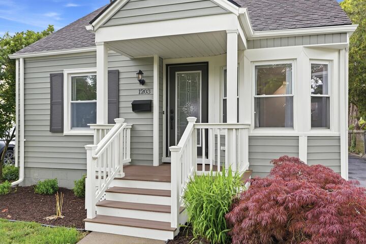 Property Photo:  1203 E 2nd Street  MI 48067 