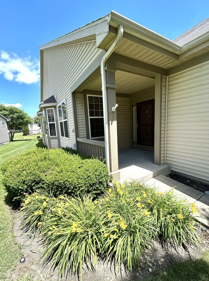 Property Photo: 21214 Lily Lake Lane IL 60403