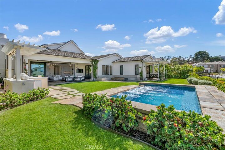 Property Photo:  5 Rancho Elastico  CA 90274 