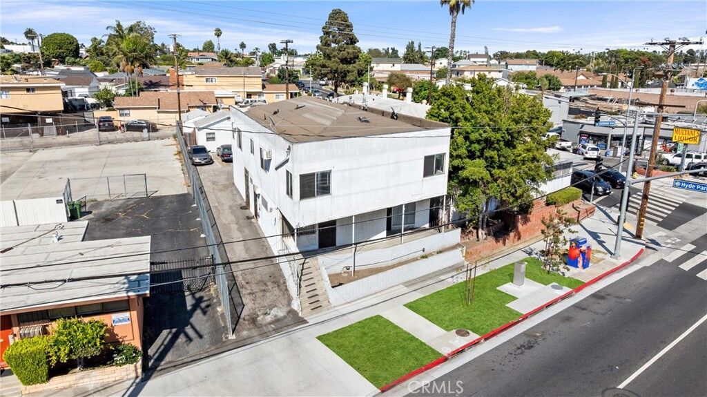Property Photo:  704 Centinela  CA 90302 